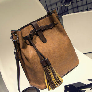 Vetro Daily Messenger Bag