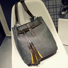 Vetro Daily Messenger Bag