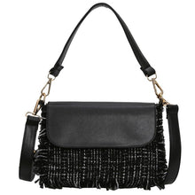 Hobe Black Leather Bag| Black