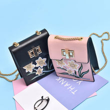 Delicate Flower Handbag| Blues | Pinks | Whites